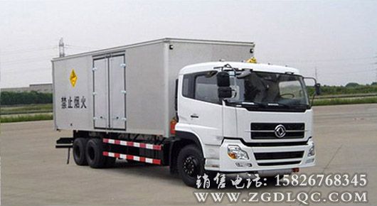 東風(fēng)天龍1250型爆破器材運輸車