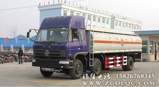 東風前雙后單運油車