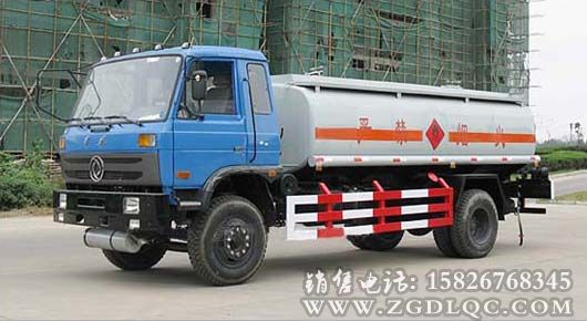 東風(fēng)145加油車