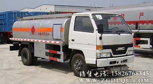 江鈴單橋運(yùn)油車(chē)