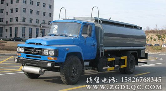 東風(fēng)尖頭化工液體運(yùn)輸車
