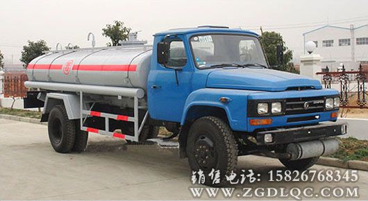 東風(fēng)尖頭化工液體運(yùn)輸車