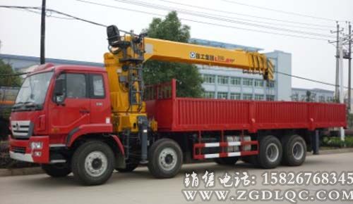 徐工前四后八隨車(chē)起重運(yùn)輸車(chē)