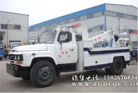 東風(fēng)尖頭汽油機清障車