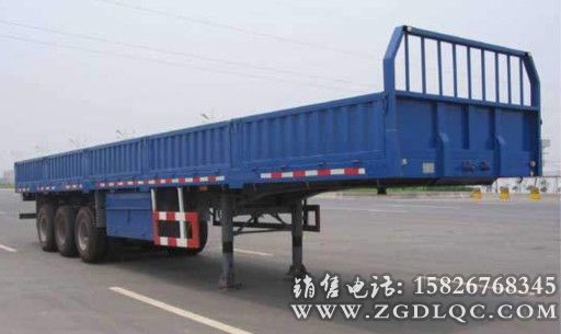 倉(cāng)柵式三橋半掛車