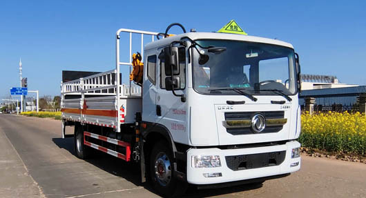 氣瓶運(yùn)輸車